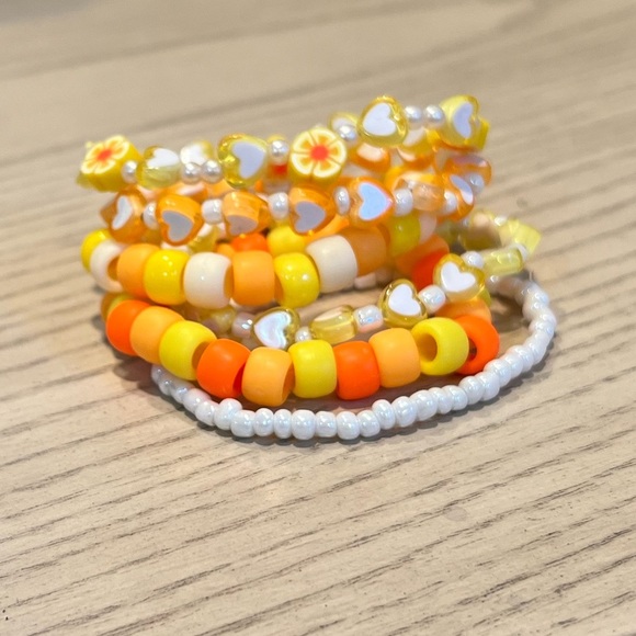 Girls teens beaded friendship bracelets stretchy stackable yellow orange white - Picture 6 of 11